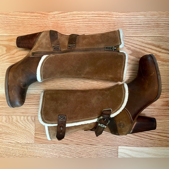 Distressed Buckle Timberland Leather Boots - Picture 3 of 5